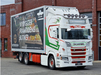 Skříňový nákladní auto SCANIA R 580