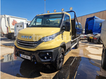 Hákový nosič kontajnerov IVECO