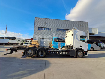 Podvozek s kabinou SCANIA R450.26 ejes 6x2*4: obrázok 3 Podvozek s kabinou SCANIA R450.26 ejes 6x2*4: obrázok 3
