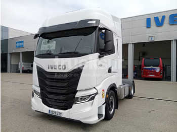 Ťahač IVECO S-WAY