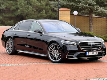 Sedan MERCEDES-BENZ