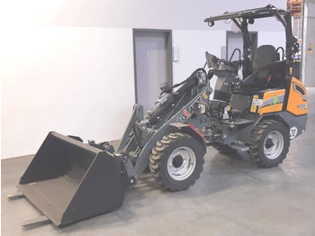 Nový Šmykom riadený nakladač Giant G 2200 E X-Tra Elektro / electric: obrázok 2