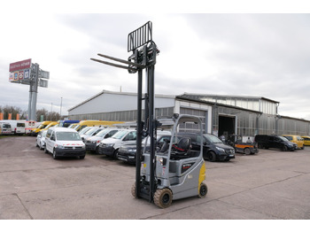 Závesný vysokozdvižný vozík STILL RX20