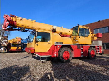 Žeriav pre všetky terény LIEBHERR LTM 1030-2.1