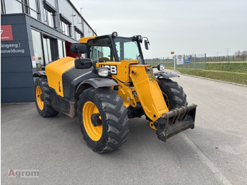 Teleskopický nakladač JCB