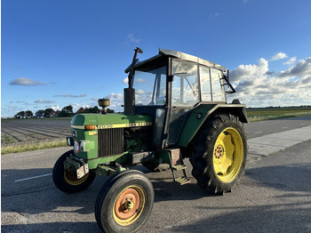 Traktor JOHN DEERE 2030