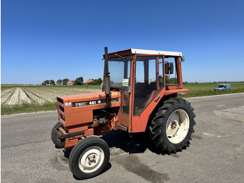 Traktor RENAULT