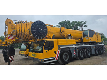 Autožeriav LIEBHERR
