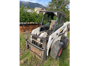 Šmykom riadený nakladač BOBCAT