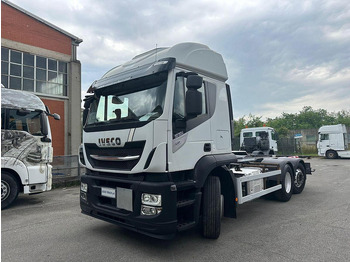 Podvozek s kabinou IVECO Stralis 460