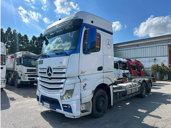 Podvozek s kabinou MERCEDES-BENZ Actros 2545