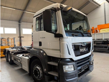 Hákový nosič kontajnerov MAN