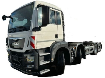 Podvozek s kabinou MAN TGS 32.360