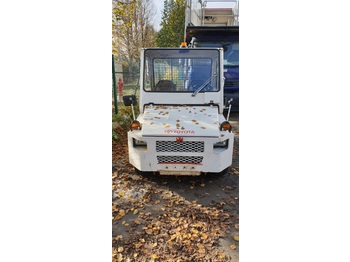 Batožinový traktor TOYOTA