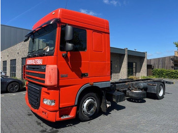 Podvozek s kabinou DAF XF 105 410