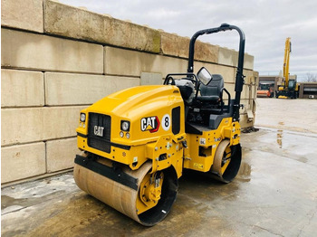 Nový Cestný valec CAT CB 2.7: obrázok 3