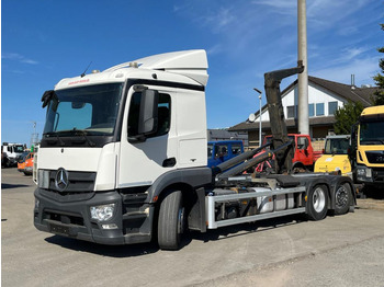 Hákový nosič kontajnerov MERCEDES-BENZ Actros 2543