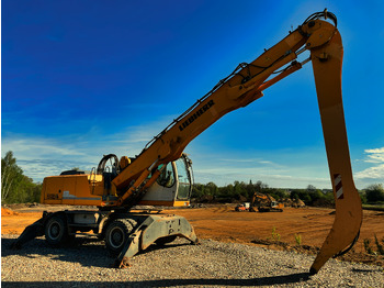 Stavebné stroje LIEBHERR A 924