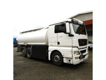 Cisternové vozidlo MAN