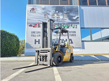 Plynový vysokozdvižný vozík CATERPILLAR GP