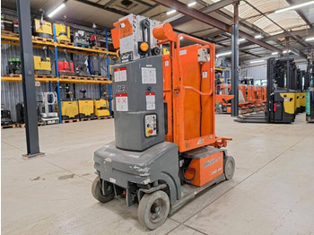 Stĺpová plošina JLG