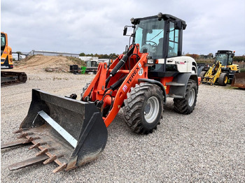 Kolesový nakladač TEREX