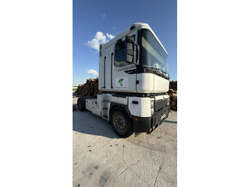 Ťahač RENAULT Magnum 440