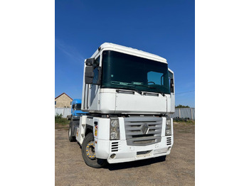 Ťahač RENAULT Magnum 440