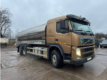 Cisternové vozidlo VOLVO FM 450