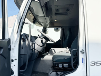 Interior photo 1: Nový Podvozek s kabinou FE 350 6x2-4 FE 350/380 6x2-4, Lenk-/Liftachse Interior photo 1: Nový Podvozek s kabinou FE 350 6x2-4 FE 350/380 6x2-4, Lenk-/Liftachse