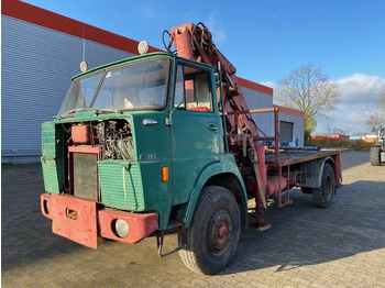 Auto s hydraulickou rukou
