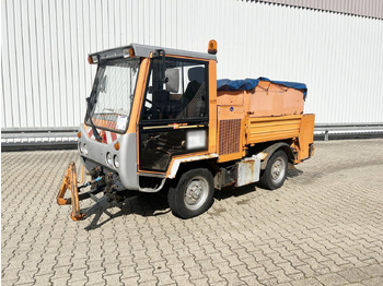 Komunálny traktor