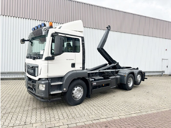 Hákový nosič kontajnerov MAN TGS 26.440