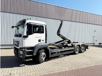 Hákový nosič kontajnerov MAN TGS 26.460