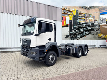 Hákový nosič kontajnerov MAN TGS 33.480