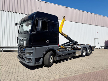 Hákový nosič kontajnerov MAN TGX 26.510