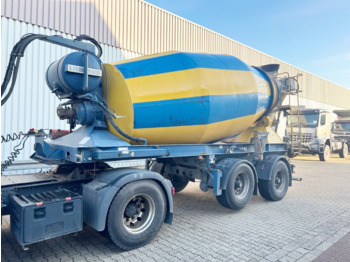 Náves s domiešavačom LIEBHERR