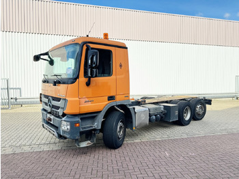 Podvozek s kabinou MERCEDES-BENZ Actros 2541