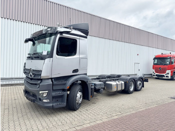 Podvozek s kabinou MERCEDES-BENZ Actros 2546