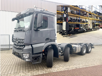 Hákový nosič kontajnerov MERCEDES-BENZ Arocs 3251