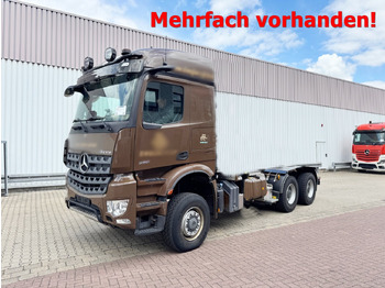 Podvozek s kabinou MERCEDES-BENZ Arocs 3351