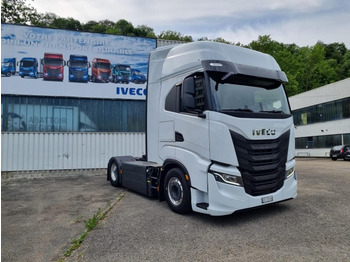 Ťahač IVECO S-WAY