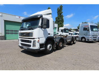 Podvozek s kabinou VOLVO FM 380