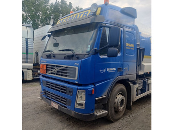 Cisternové vozidlo VOLVO FM 400