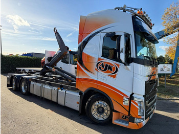 Hákový nosič kontajnerov VOLVO FH 460