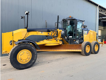Zrovnávač CATERPILLAR 140M