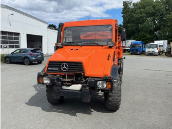 Sklápač UNIMOG