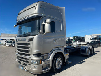 Podvozek s kabinou SCANIA R 580