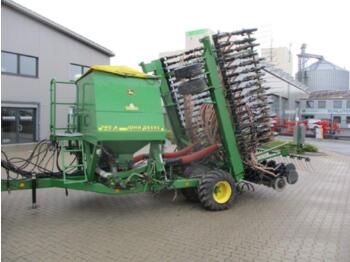 Univerzálny sejací stroj JOHN DEERE
