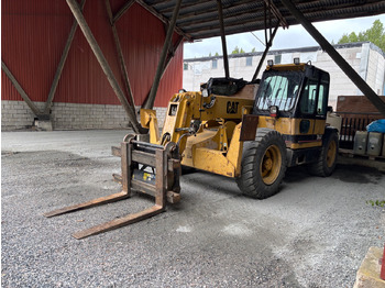 Teleskopický nakladač CATERPILLAR TH